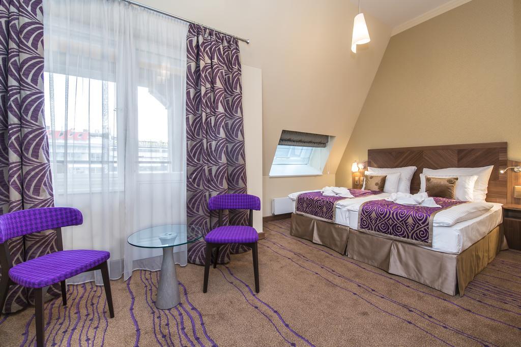 Merchants Crown Suites And Spa Prága Kültér fotó