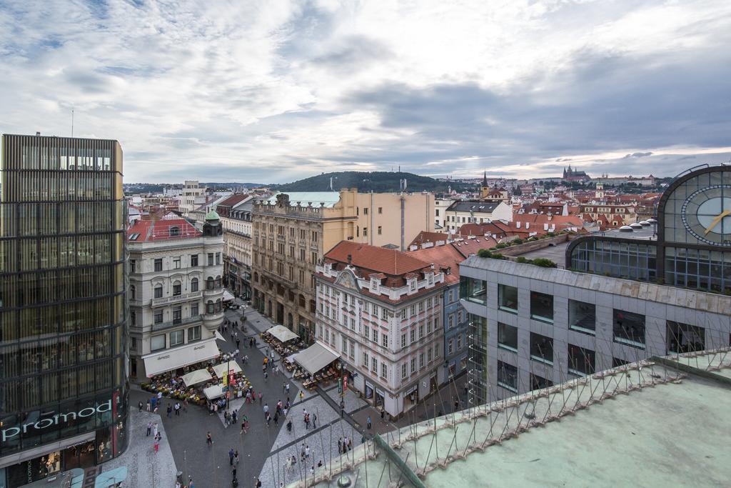Merchants Crown Suites And Spa Prága Kültér fotó View of the city centre