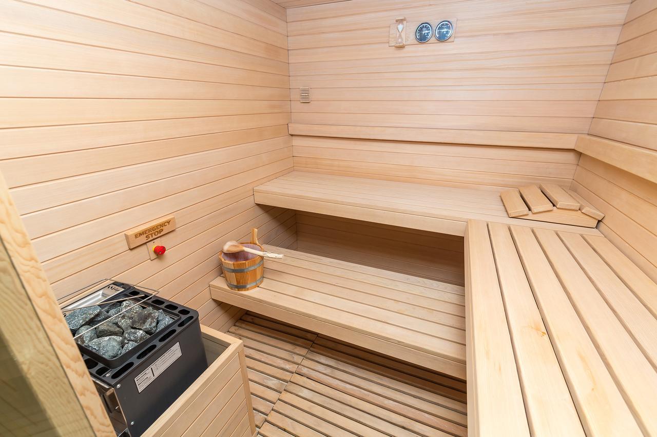 Merchants Crown Suites And Spa Prága Kültér fotó A Finnish sauna